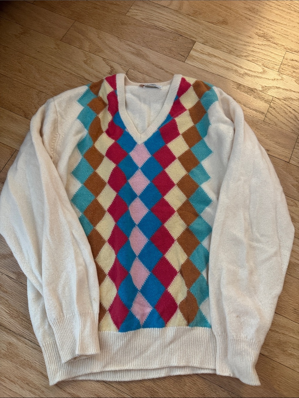 Vintage Pringle of Scotland Argyle 100% Cashmere Sweater